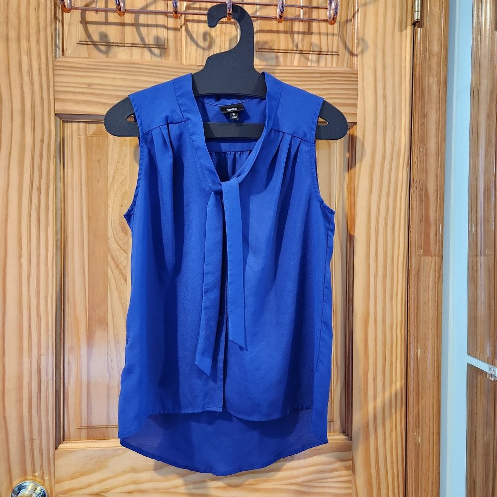 Sleeveless Tie-Front Deep Blue Blouse